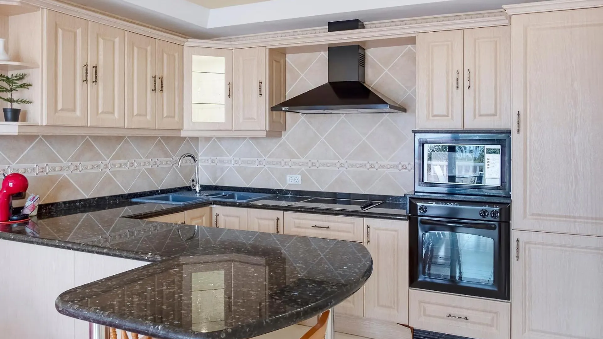 The Club - Accommodation - Dining - Events San Miguel de Abona Apartman