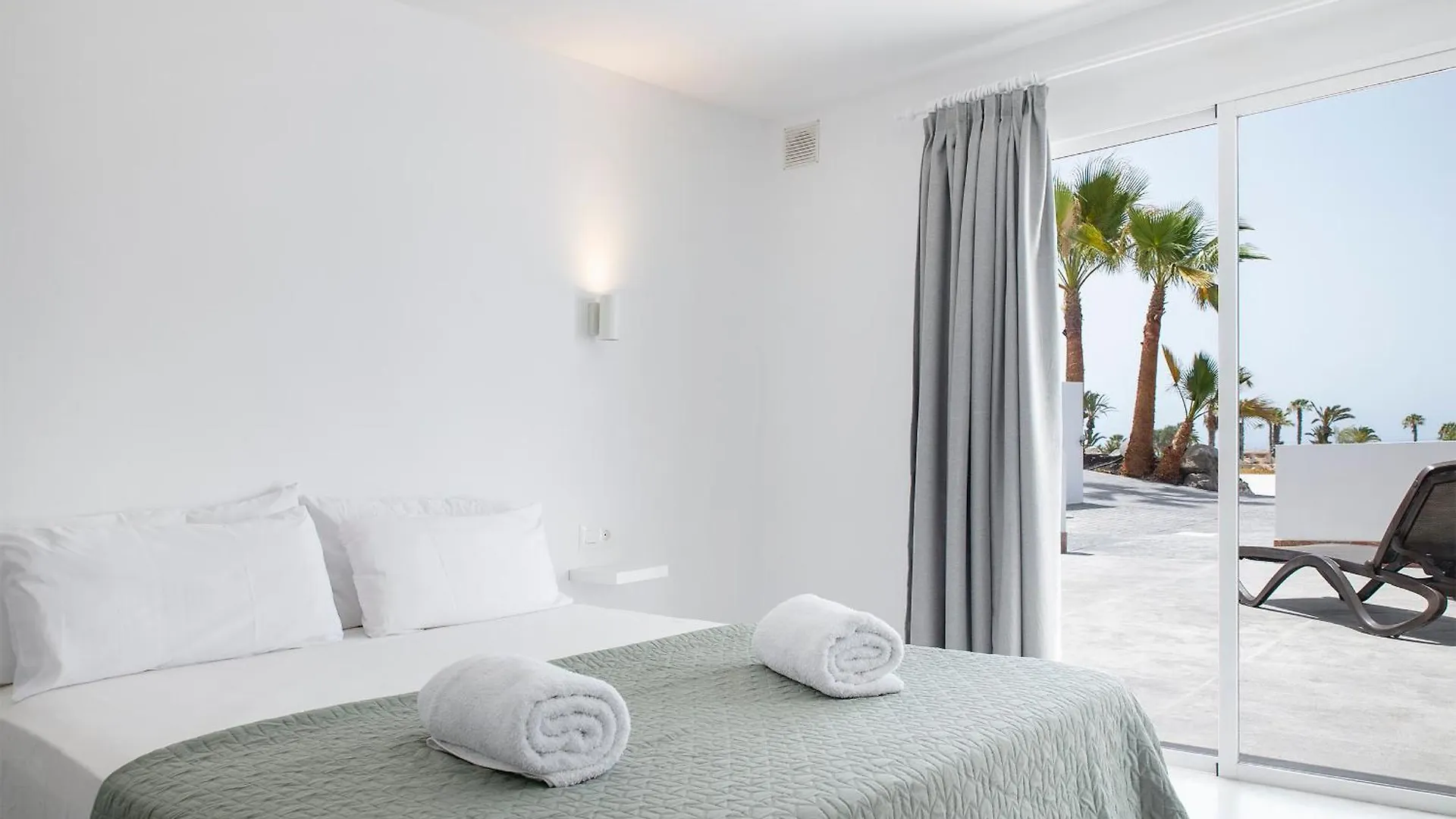 The Club - Accommodation - Dining - Events San Miguel de Abona Apartment