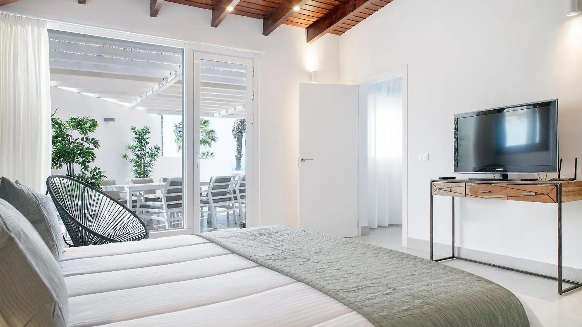 The Club - Accommodation - Dining - Events San Miguel de Abona Apartment